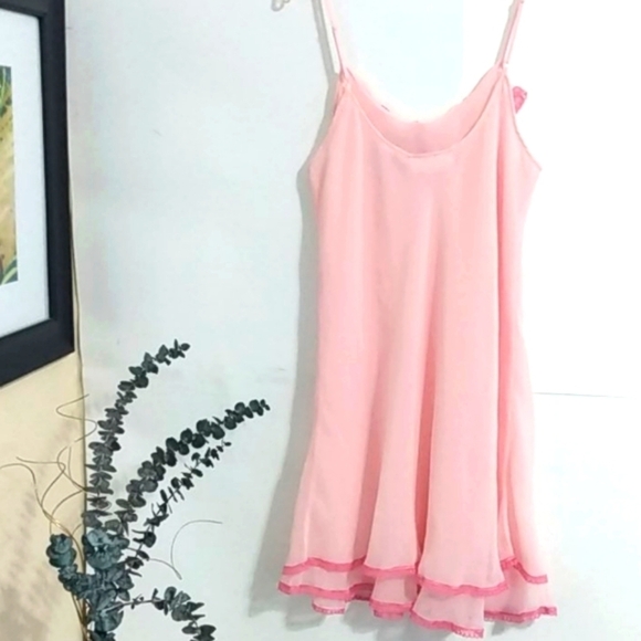 LORD & TAYLOR PINK LACE FLUTTER CHEMISE SIZE SMALL - Picture 8 of 10